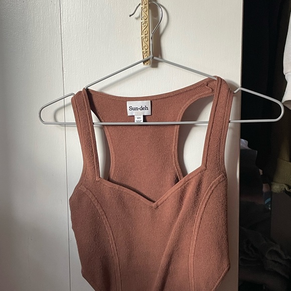 Sun-Deh Brown Top - Picture 2 of 2